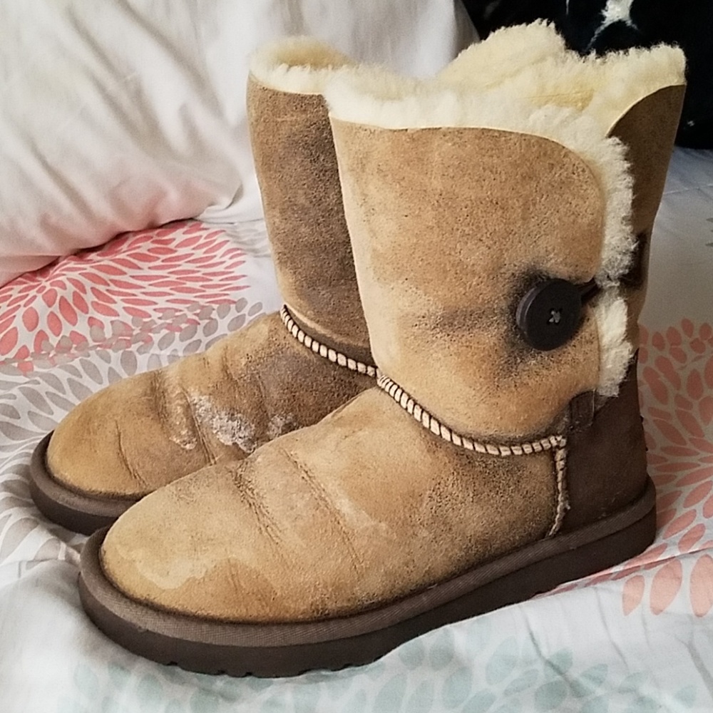 Bailey button Uggs